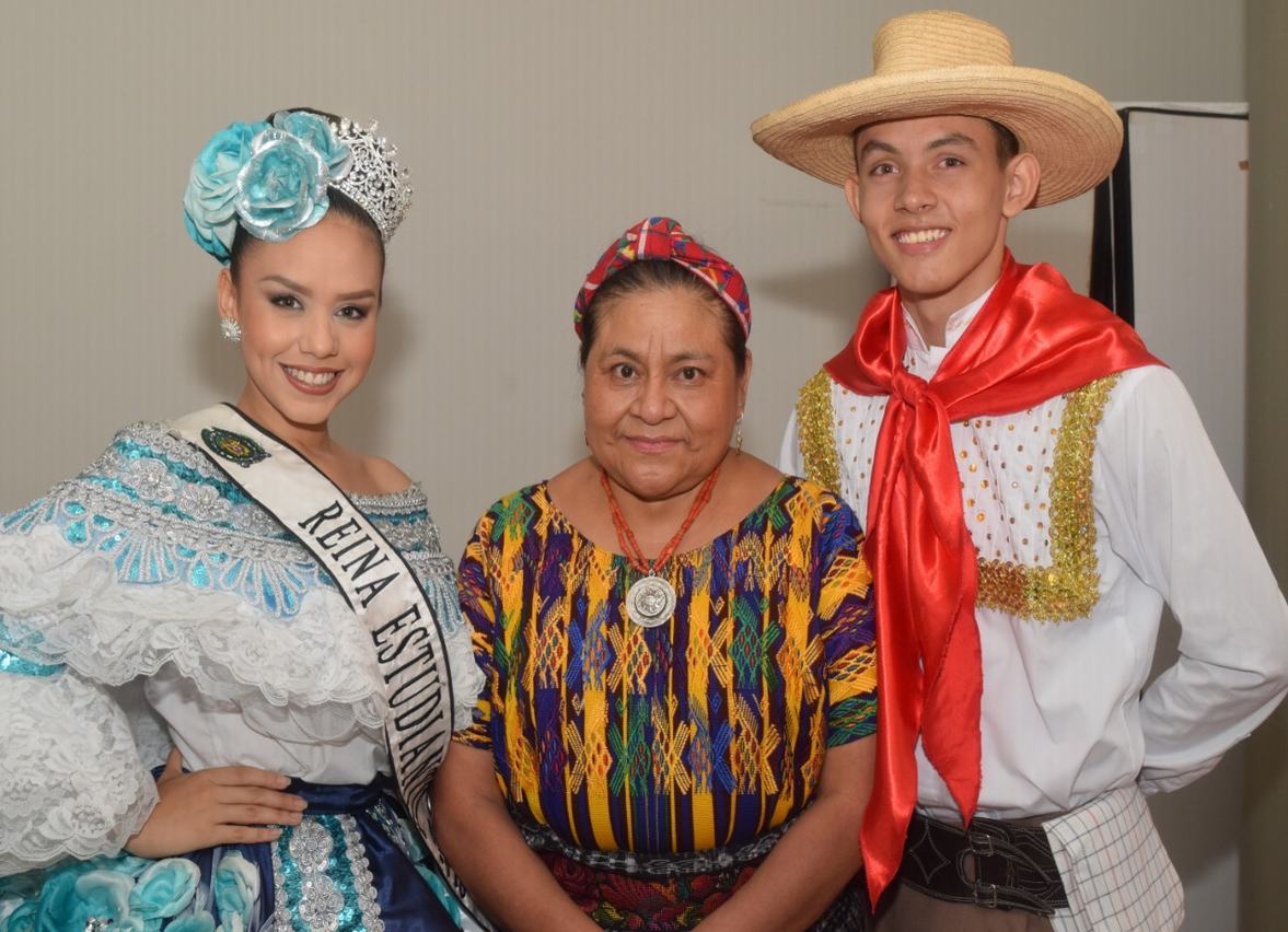 Reina Estudiantil Paula Sterling, Rigoberta Menchú Tum  y Nicolás Díaz Bolaños.
